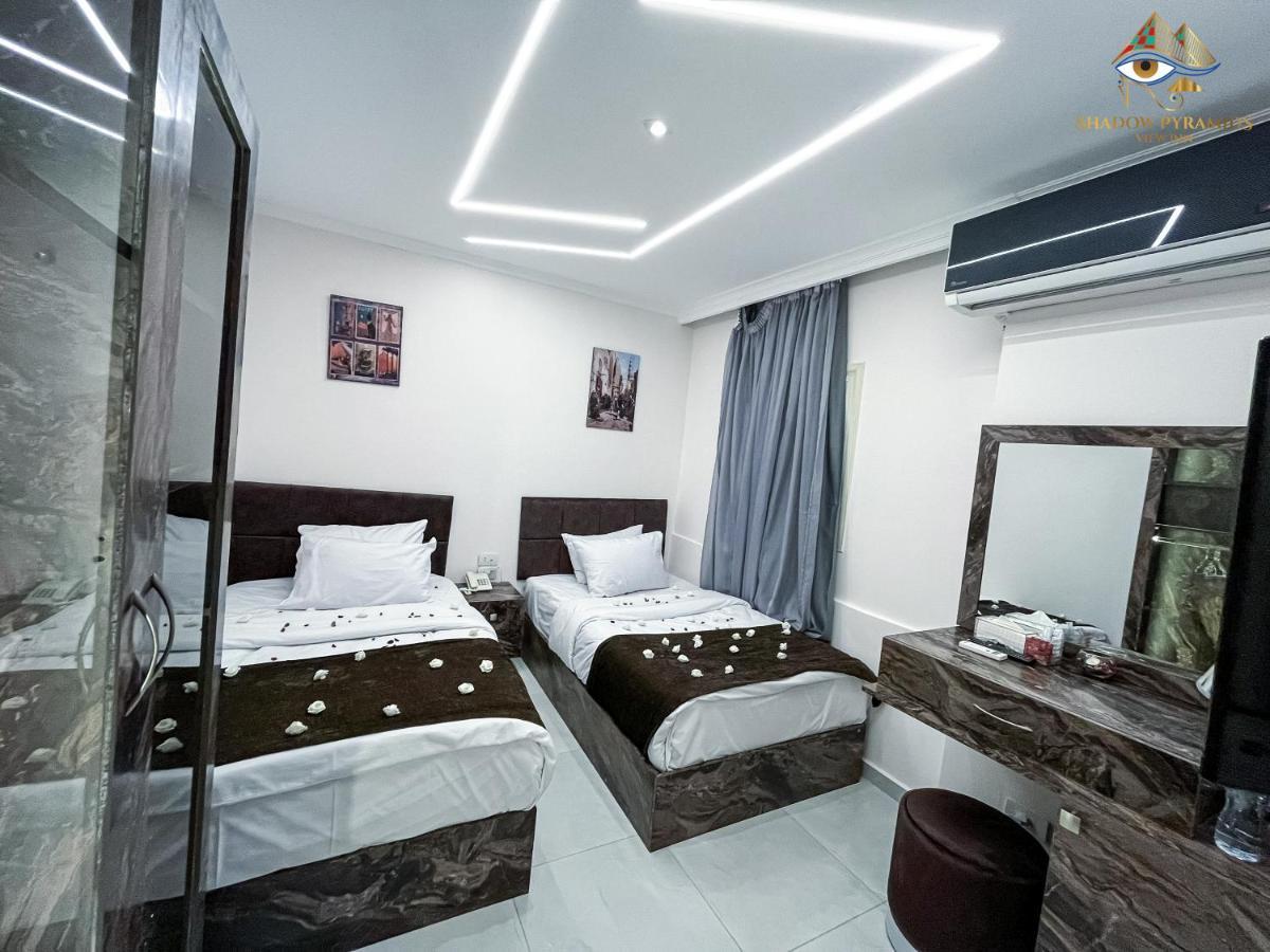 Shadow Pyramids Suites And Jacuzzi Kafrat al Jabal Exterior photo