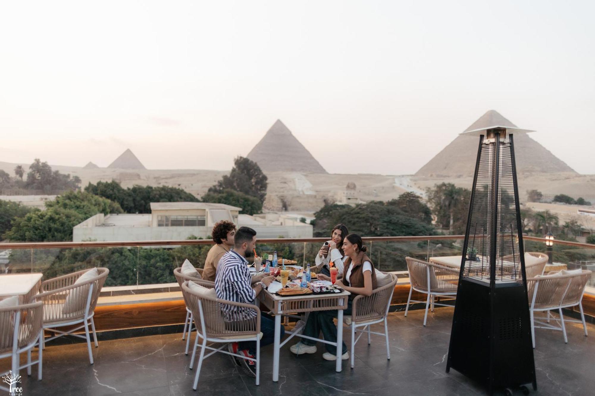 Shadow Pyramids Suites And Jacuzzi Kafrat al Jabal Exterior photo